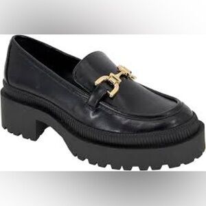 BCBGeneration Women's Mackie Loafer size 9